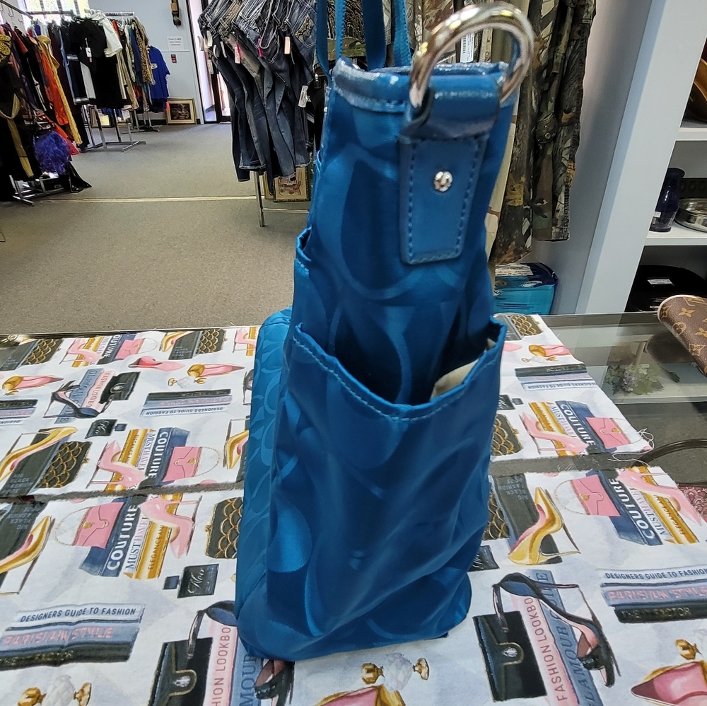 Coach Tote - Picture 3 of 5